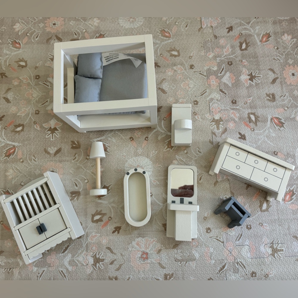 Pottery Barn Kids 9 piece Dollhouse Bedroom & BathroomFurniture Set